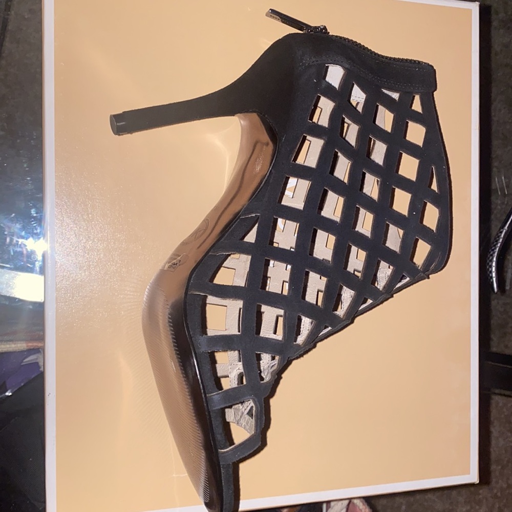 Michael Kors Yvonne Bootie Heels - Picture 5 of 9